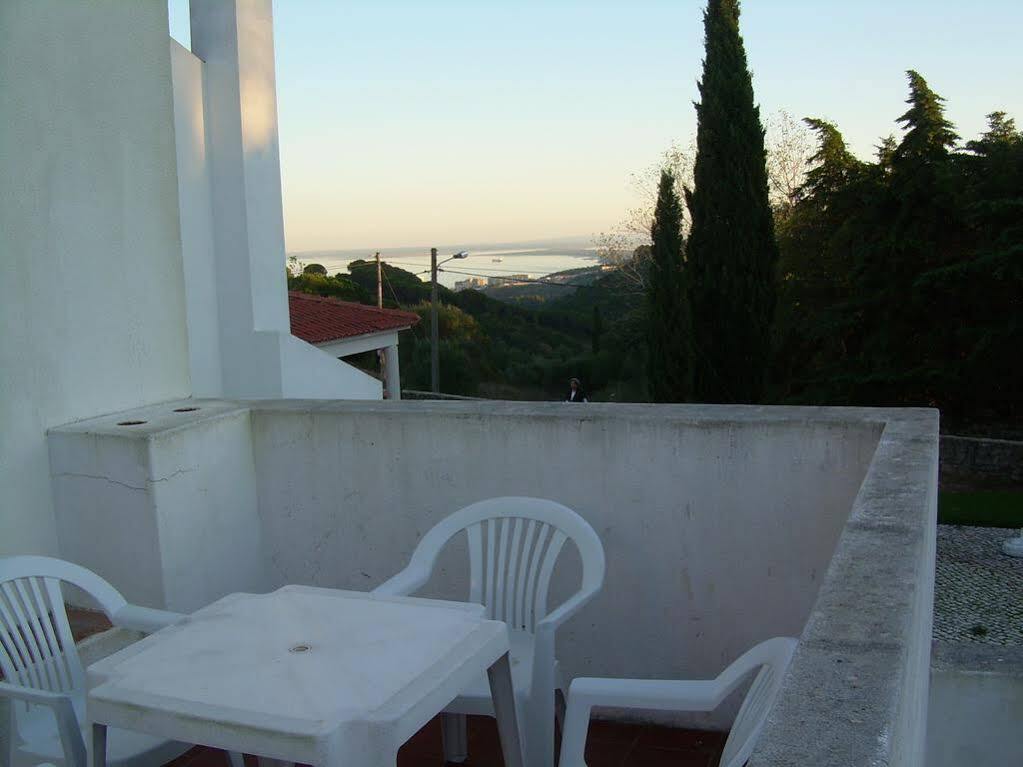 בית הארחה פלמלה 	Quinta Do Moinho Da Pascoa מראה חיצוני תמונה